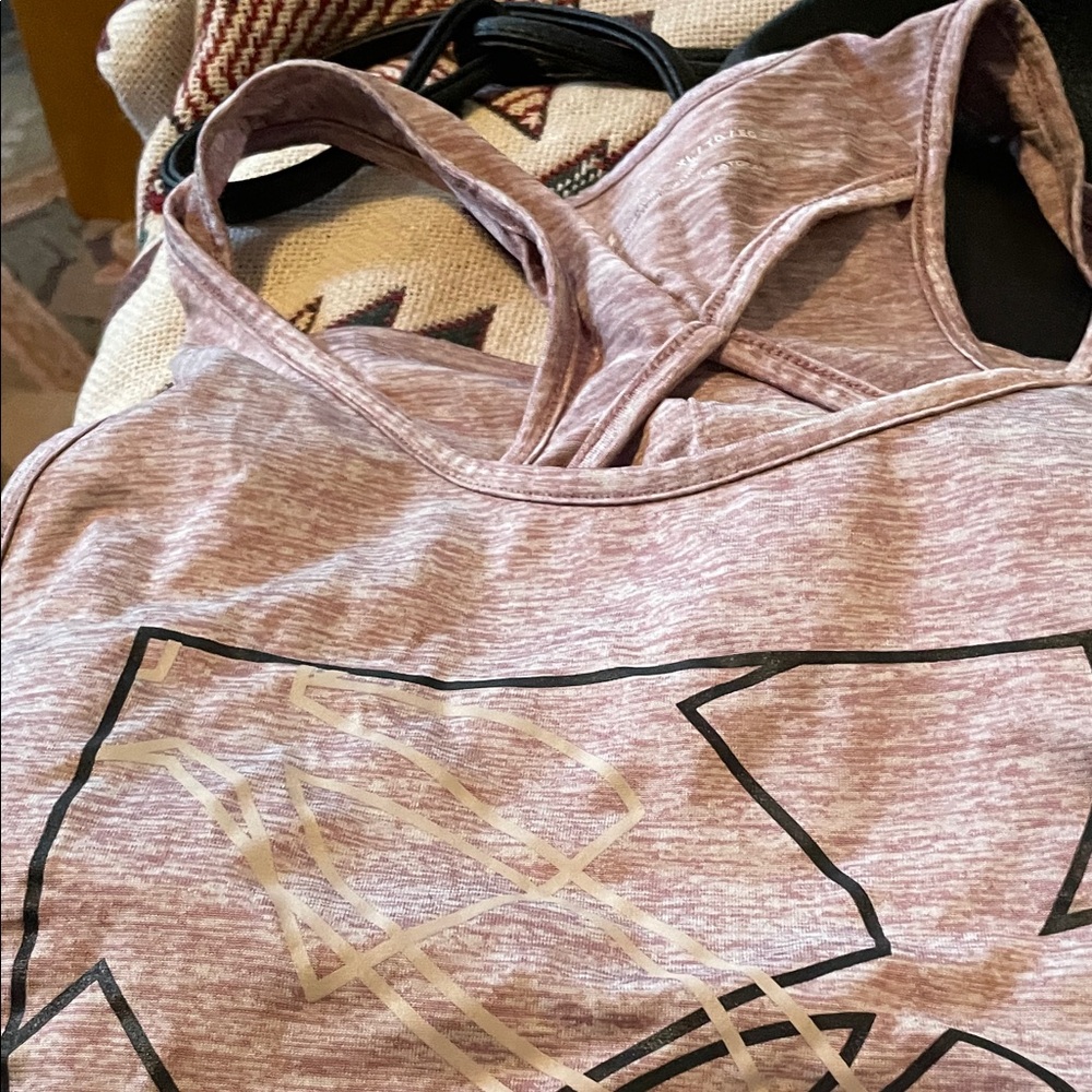 Under Armour Women's Heather Mauve Pink Tank Top For two